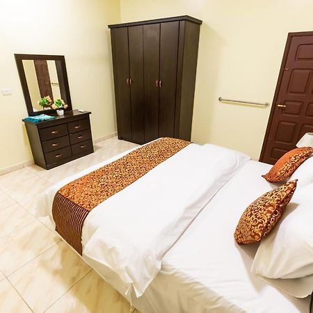 Al Eairy Furnished Apartments - Al Bahah 4 Buitenkant foto