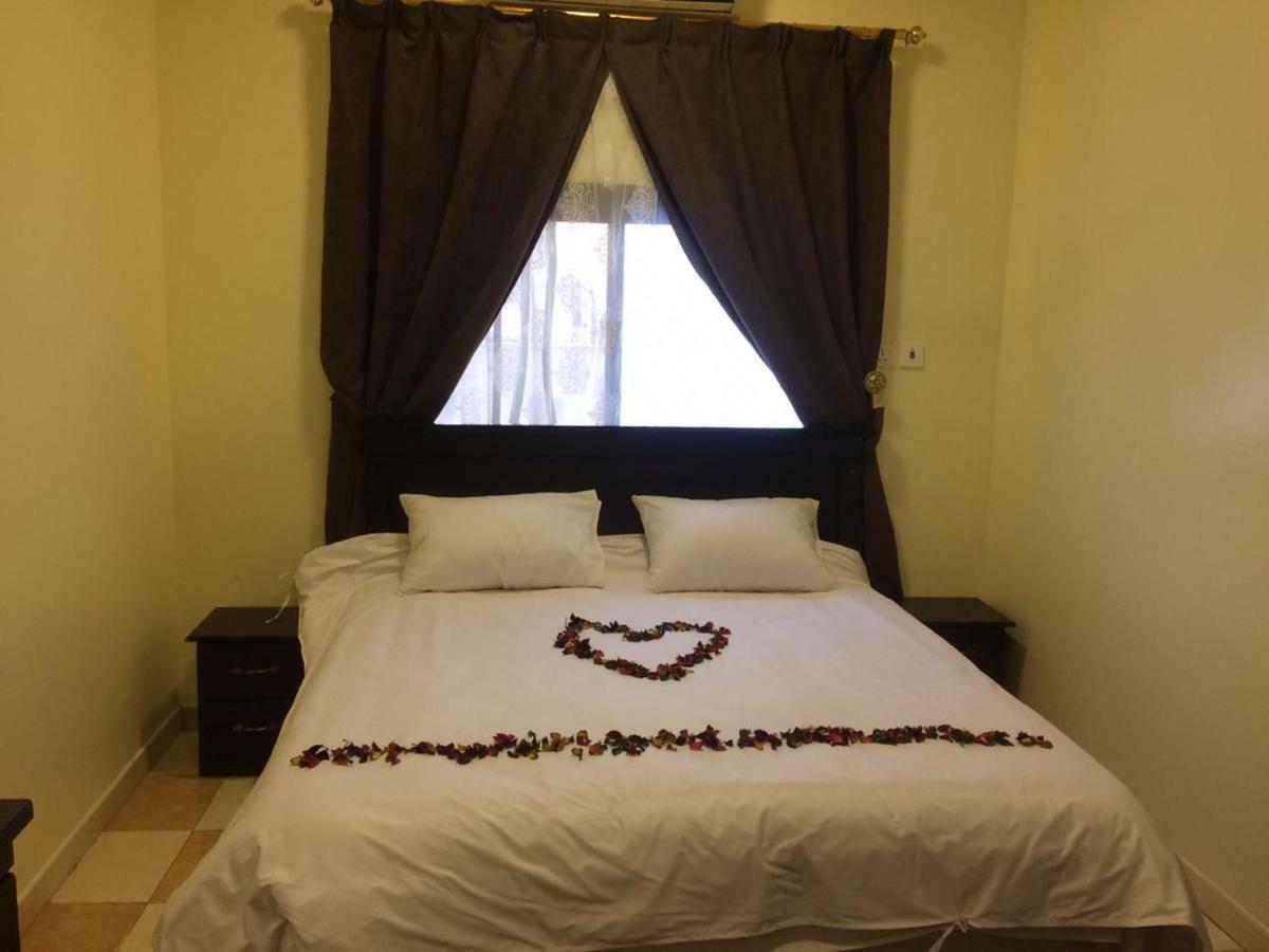 Al Eairy Furnished Apartments - Al Bahah 4 Buitenkant foto